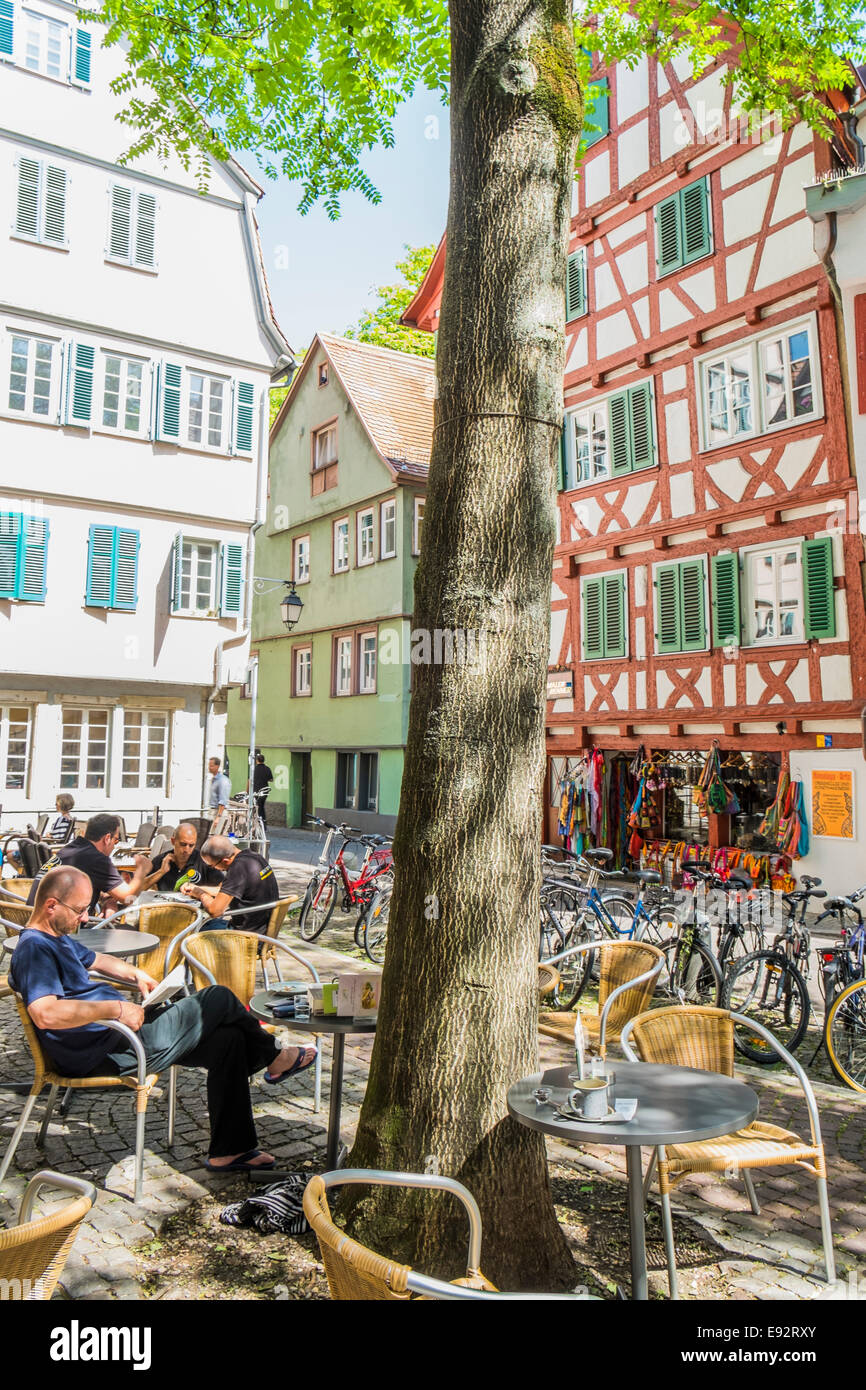 Outdoor Cafe nella parte storica di tuebingen, tuebingen, BADEN-WUERTTEMBERG, Germania Foto Stock