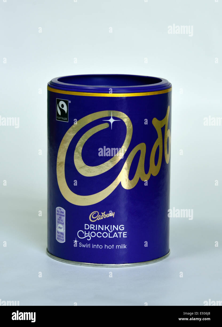 Cadbury cioccolato da bere. Swirl nel latte caldo. Foto Stock