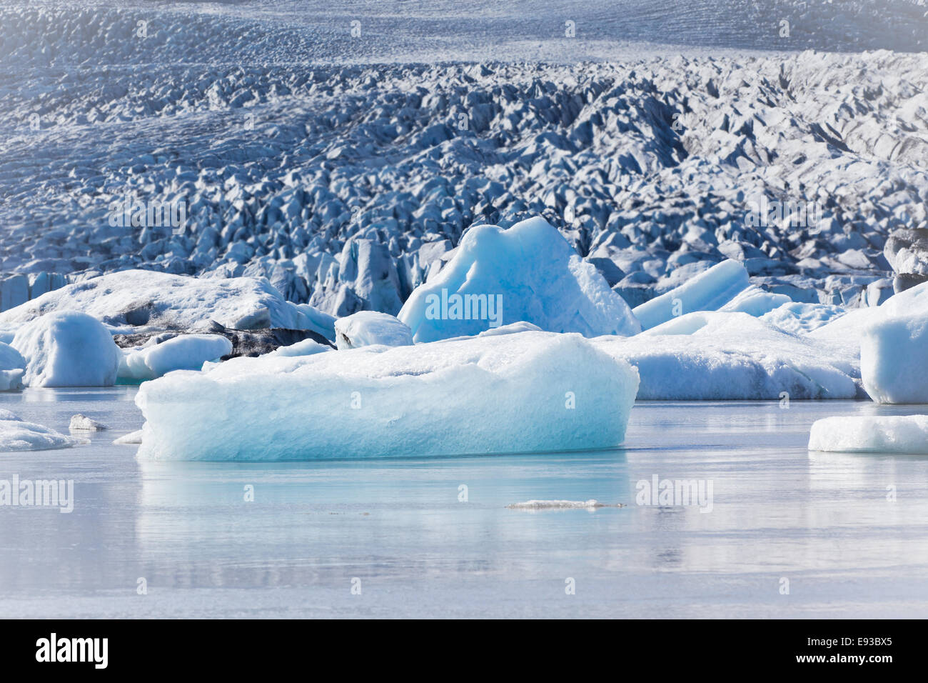 Jokulsarlon Laguna del ghiacciaio Vatnajokull nel Parco Nazionale, Islanda. Inquadratura orizzontale Foto Stock