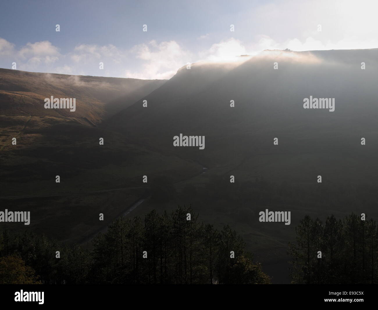 Nebbia di mattina a Ashway Gap dal Binn Green Foto Stock