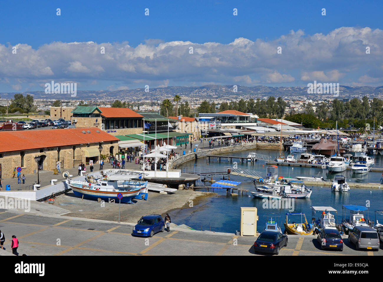 Il trafficato porto di Paphos in Cipro Foto Stock