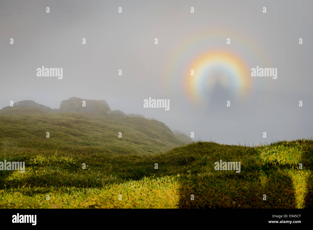 Un Brocken Spectre, visto dalla vetta del Loch Lomond. Foto Stock