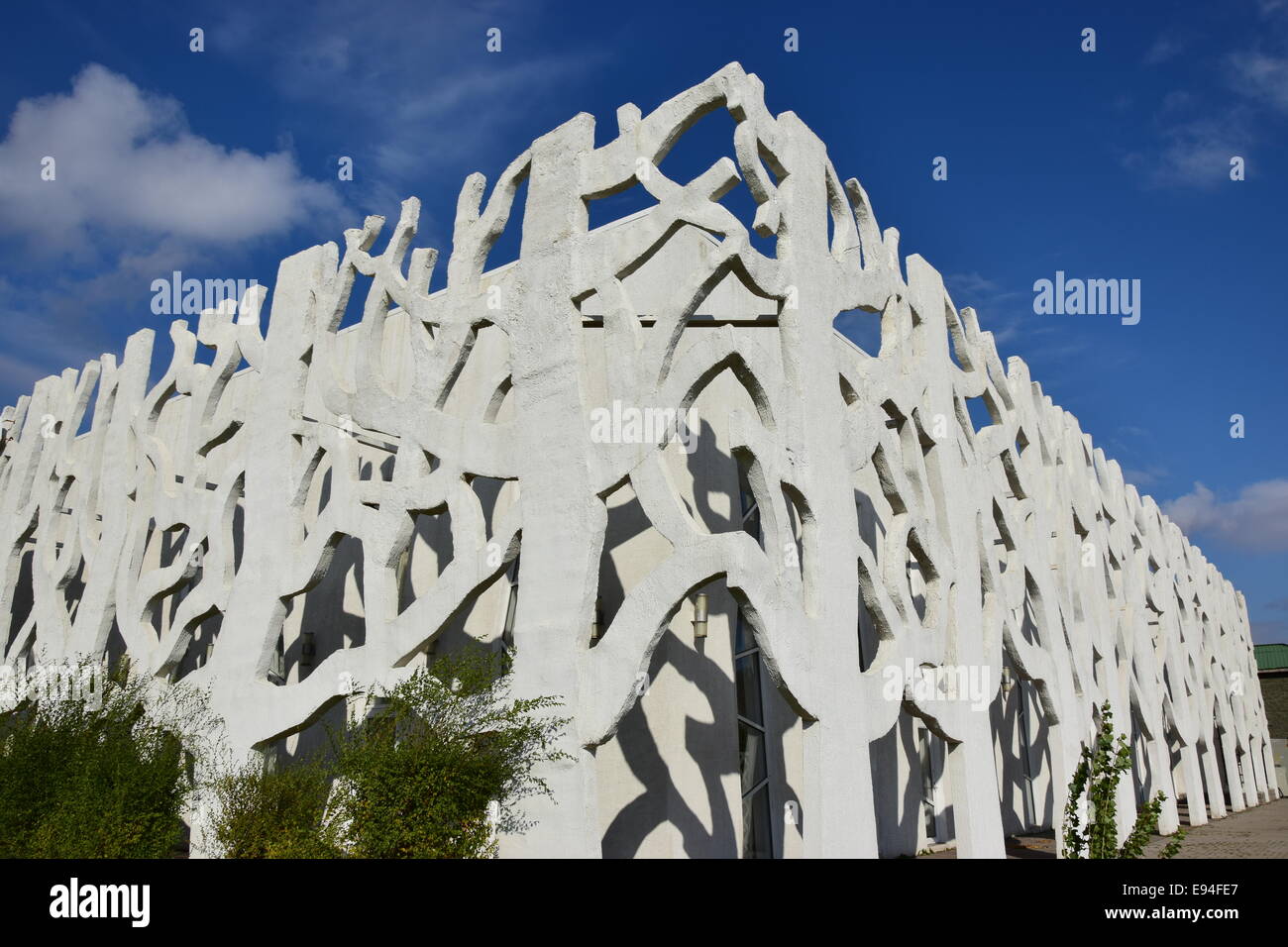 Edificio di forma originale in Astana, Kazakistan Foto Stock