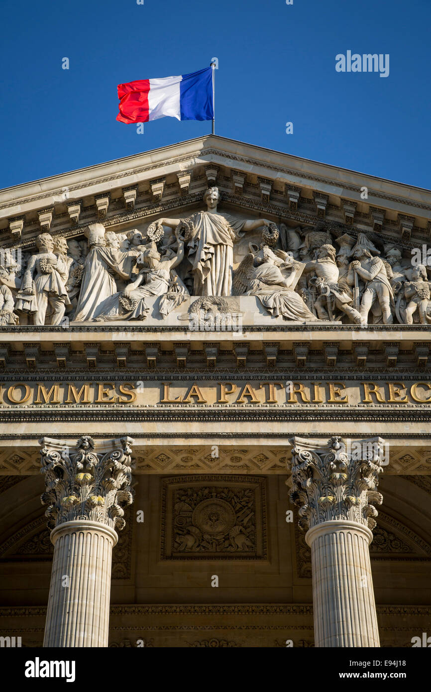 Dettaglio sulla facciata anteriore del Pantheon, Parigi, Francia Foto Stock