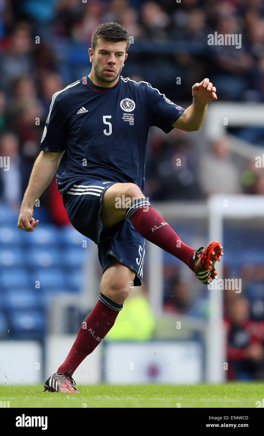 Glasgow, Regno Unito. Undicesimo oct, 2014. Grant Hanley della Scozia - Euro 2016 Qualifiche - Scozia vs Georgia - Ibrox Stadium - Glasgow - Scozia - 11 Ottobre 2014 - © Simone Bellis/Sportimage/CSM/Alamy Live News Foto Stock