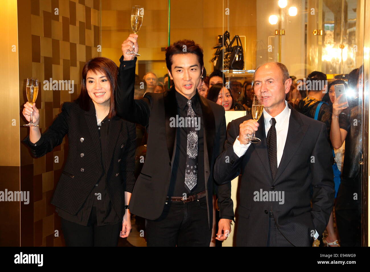 Seung-heon Song assiste ad una attività di promozione a Hong Kong in Cina il 17 ottobre, 2014. Foto Stock