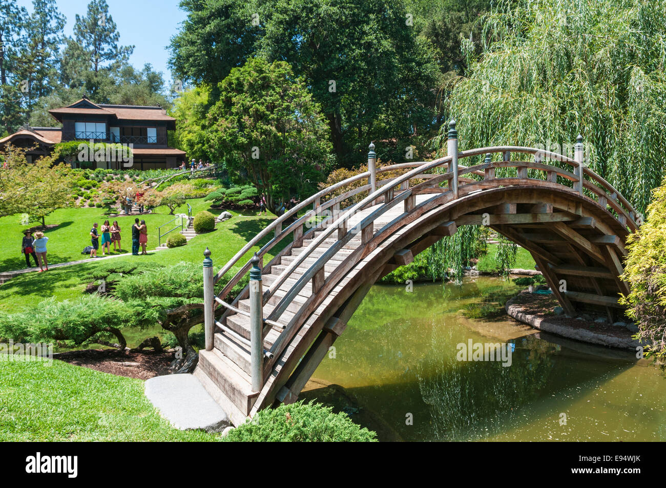 California, San Marino, il morbo di Huntington, Giardini Botanici, il Giardino Giapponese, Ponte della Luna Foto Stock