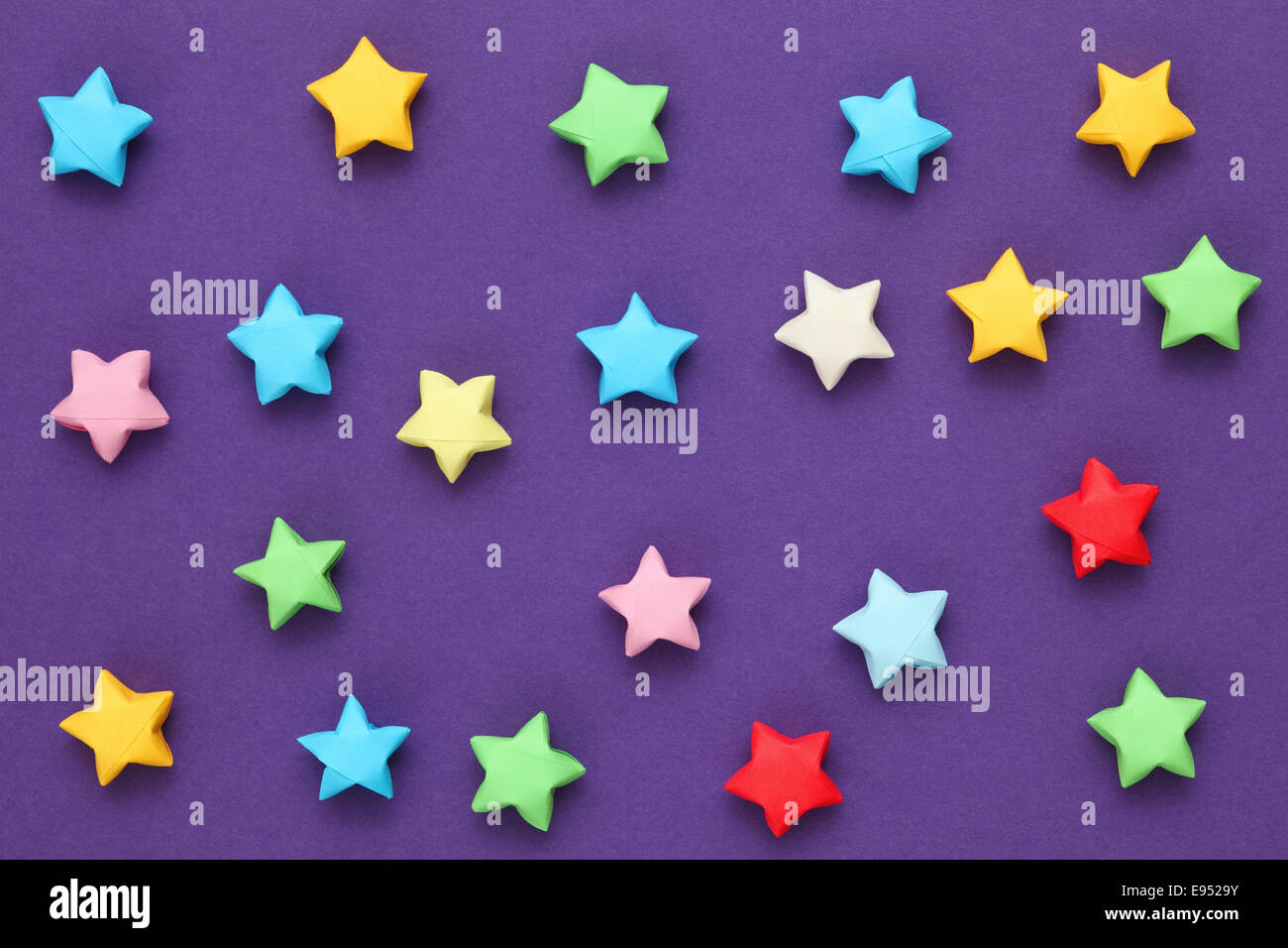 Origami colorati lucky stelle. Foto Stock