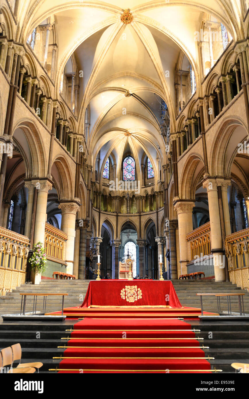 Coro con altare area, Cattedrale di Canterbury, Canterbury, nel Kent, England, Regno Unito Foto Stock
