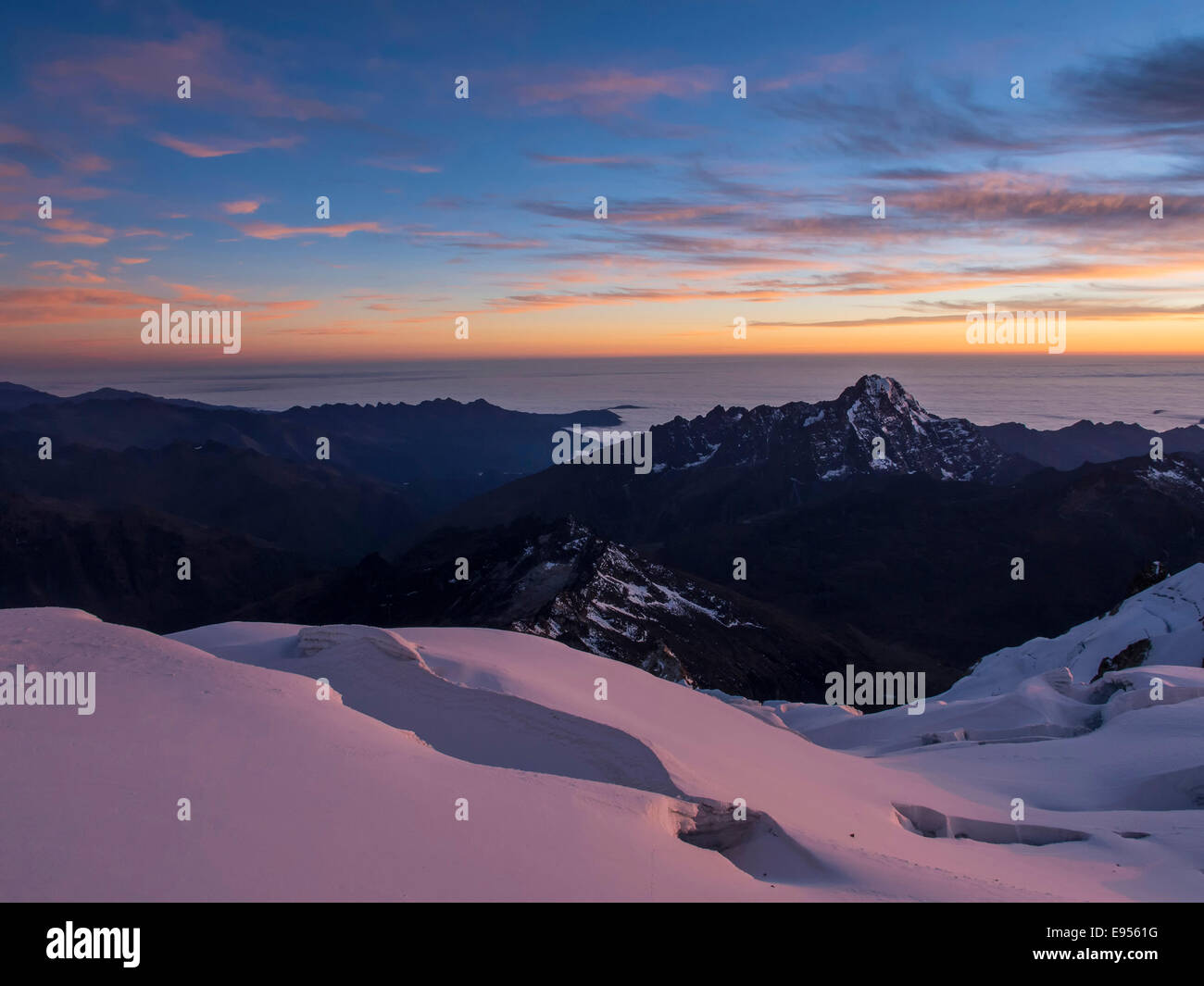 Ghiacciaio al tramonto, Huayna Potosi, Cordillera Real, Bolivia Foto Stock