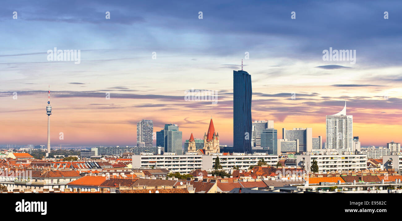 Skyline del Danubio City Vienna Foto Stock
