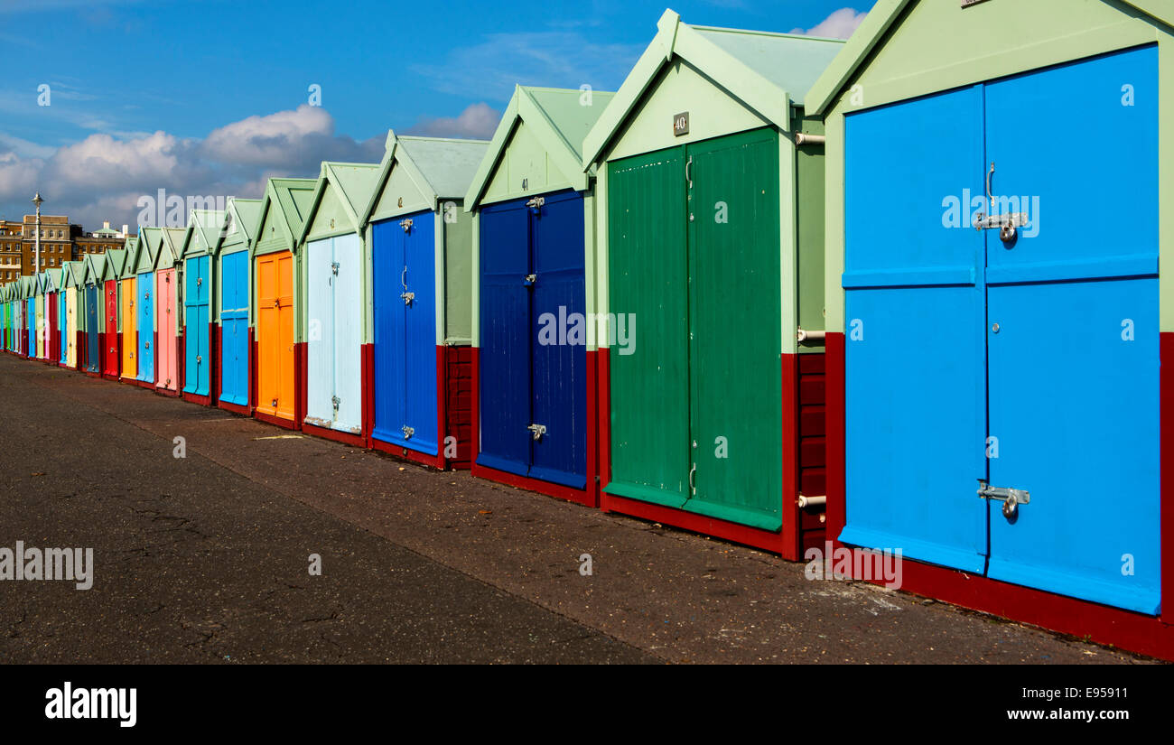 La spiaggia di Brighton capanne, Hove, Sussex, Inghilterra Foto Stock