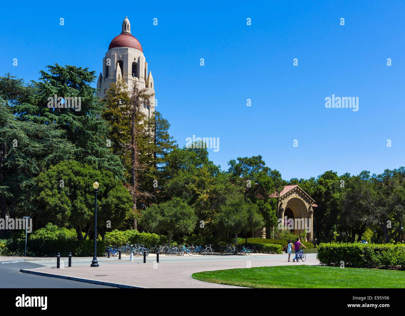 Stanford Galleria d'arte e Torre di Hoover, Stanford University di Palo Alto, California, Stati Uniti d'America Foto Stock
