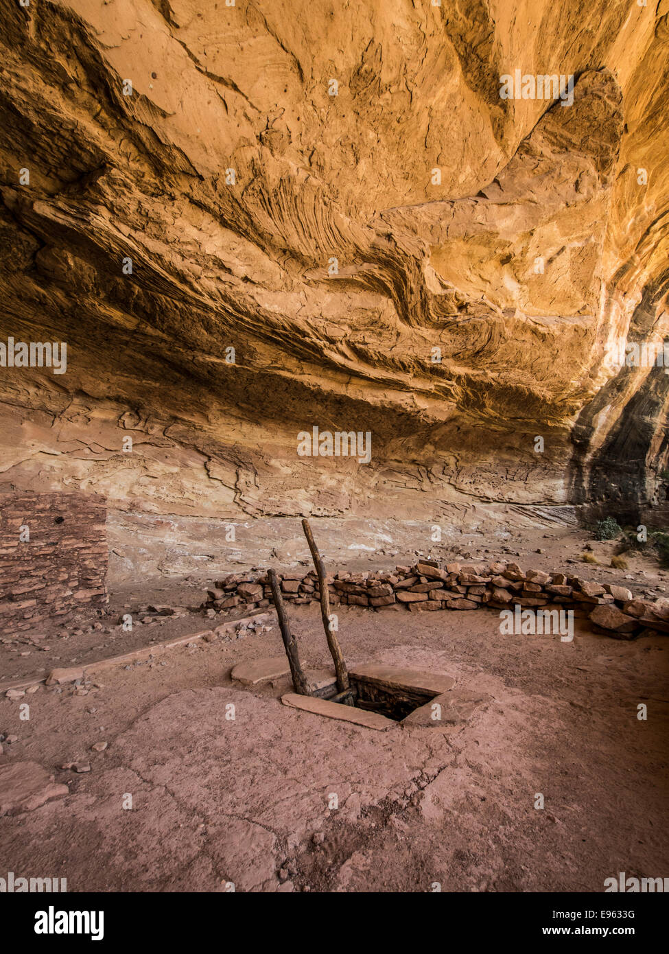 Perfetto Kiva rovina, Bullet Canyon, Grand Gulch area, Utah. Foto Stock