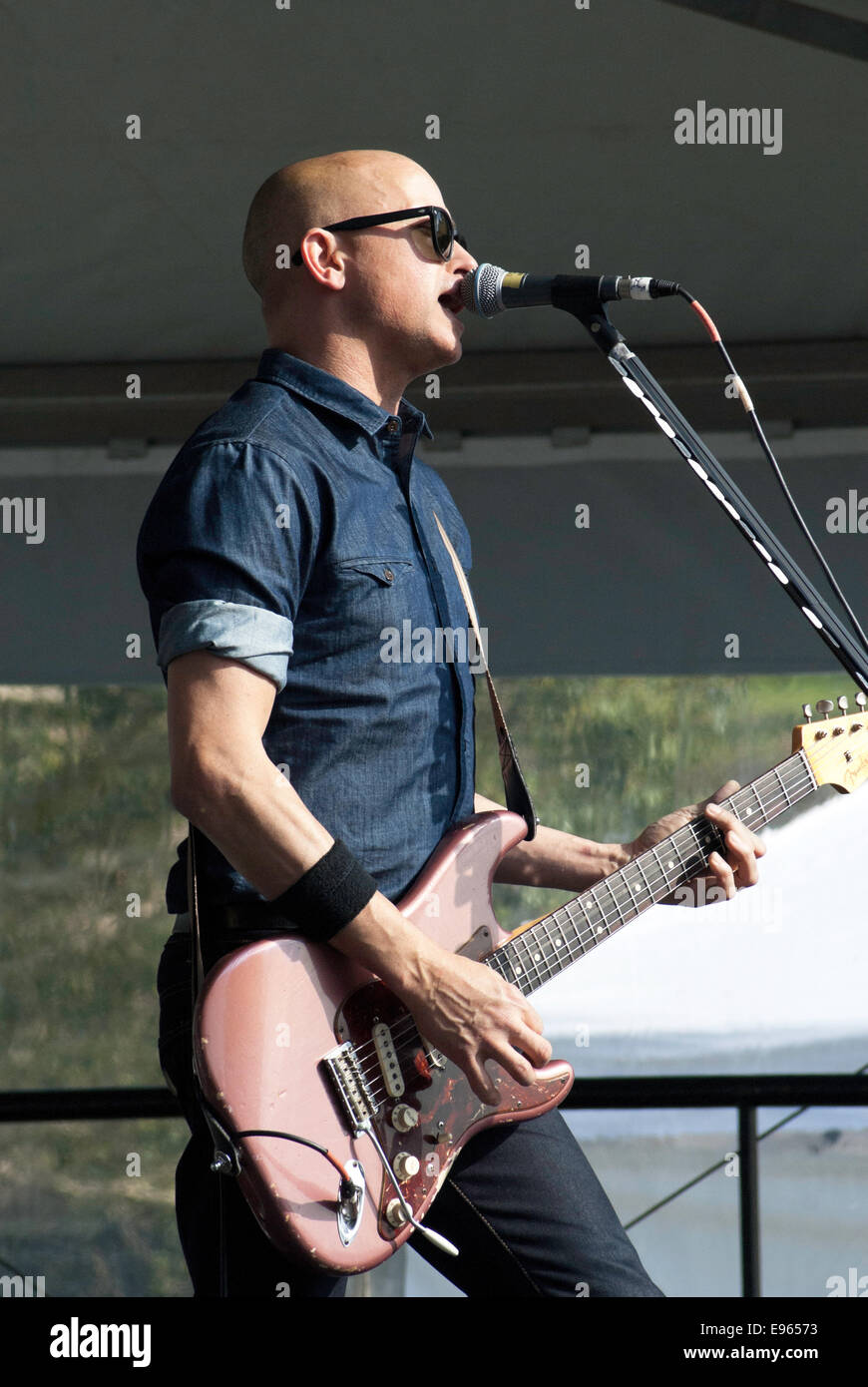Australian rock star eseguendo Diesel in una carità fire fund raising in concerto a Rozelle, Sydney. Foto Stock