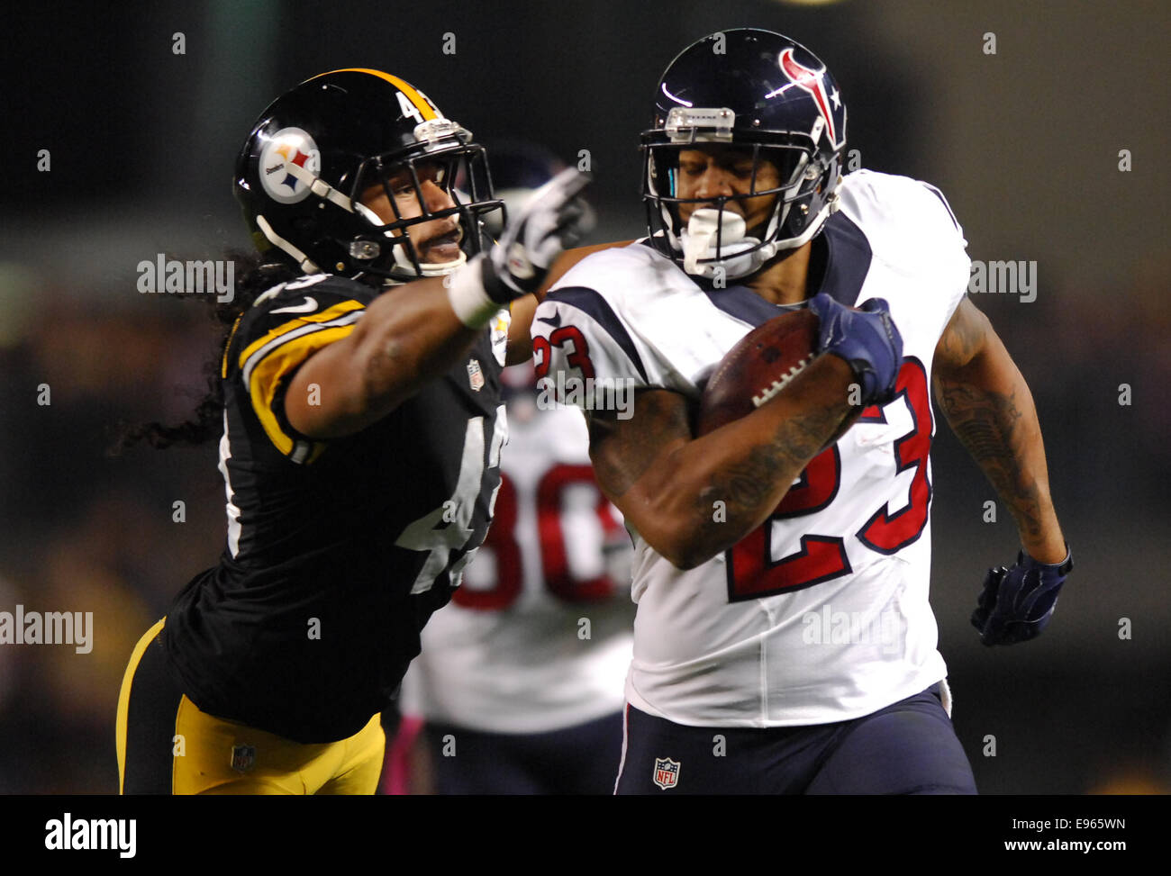 Pittsburgh, Stati Uniti d'America. Xx oct, 2014. Arian Foster #23 durante il Pittsburgh Steelers vs Houston Texans gioco in Pittsburgh, PA. Credito: Cal Sport Media/Alamy Live News Foto Stock