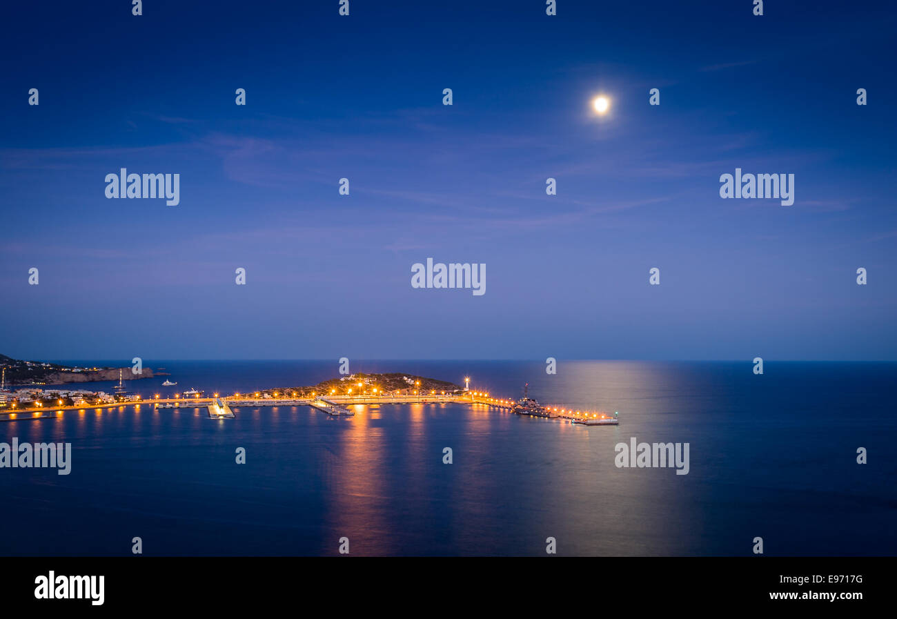 Porto di Ibiza di notte Foto Stock
