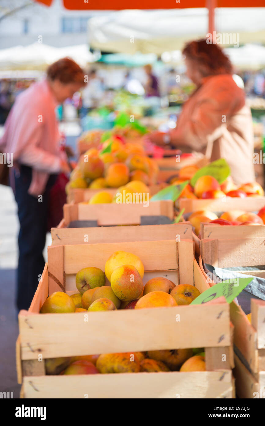 Mercato della frutta in stallo. Foto Stock