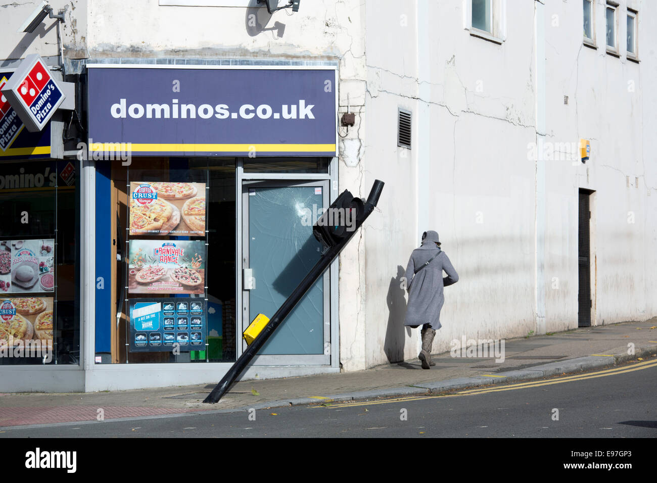 Semaforo post piegate hit dei dominos pizza Foto Stock