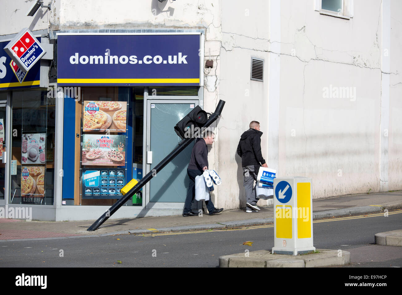 Semaforo post piegate hit dei dominos pizza Foto Stock