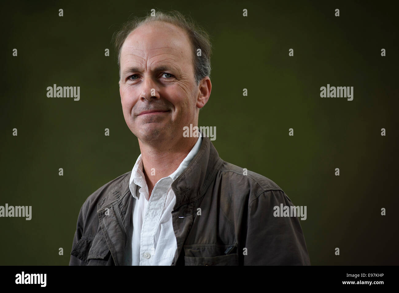Regista, scrittore e produttore cinematografico David Belton appare in Edinburgh International Book Festival. Foto Stock