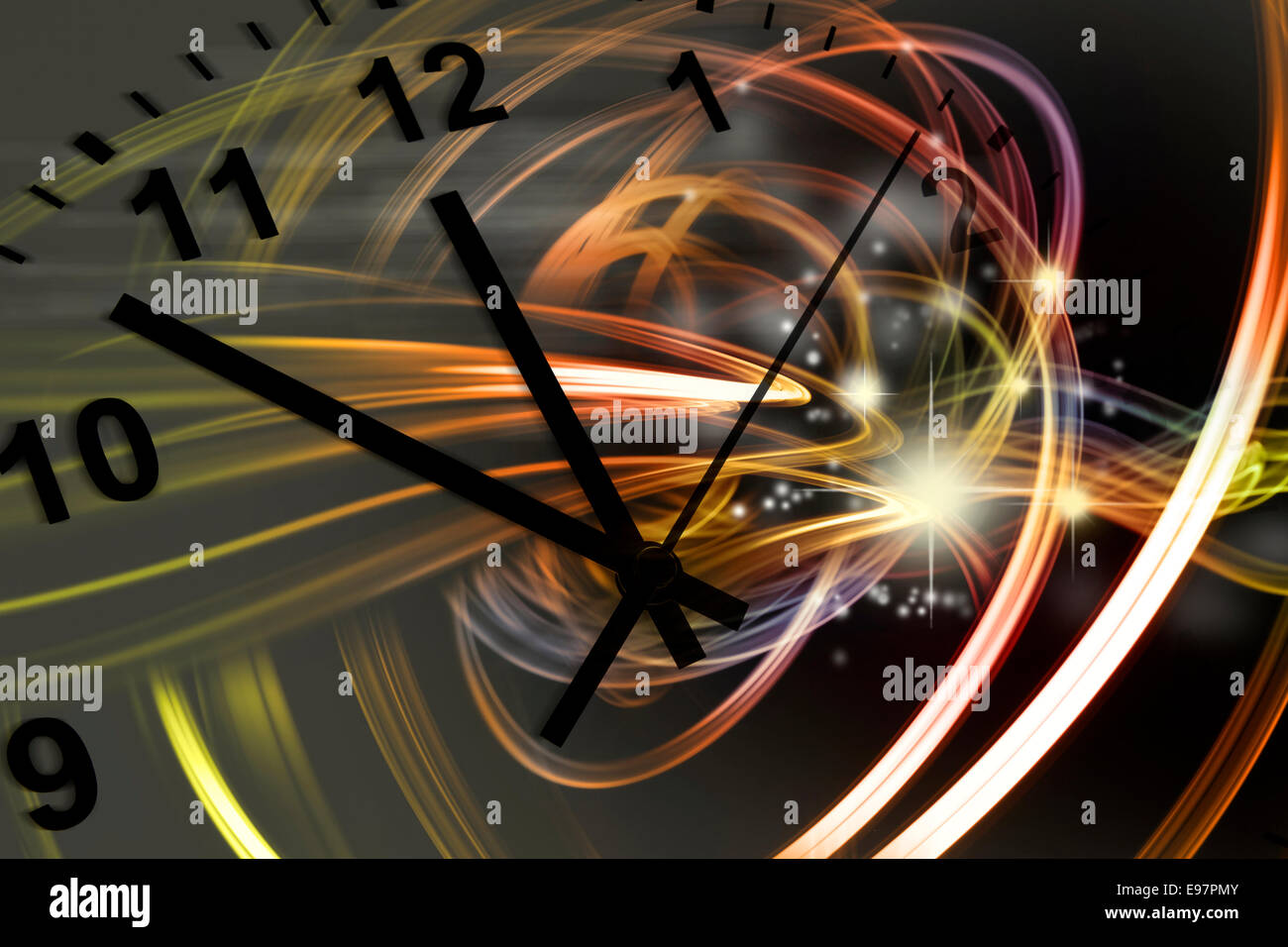 Le mani di un orologio che puntano a dodici, sfondo spazio Foto Stock