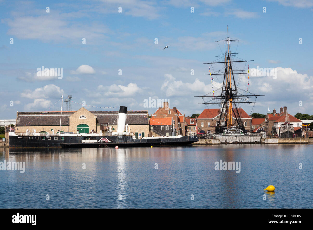 HMS Trincomolee e il battello a vapore Wingfield Castello, Hartlepool Maritime Experience, REGNO UNITO Foto Stock