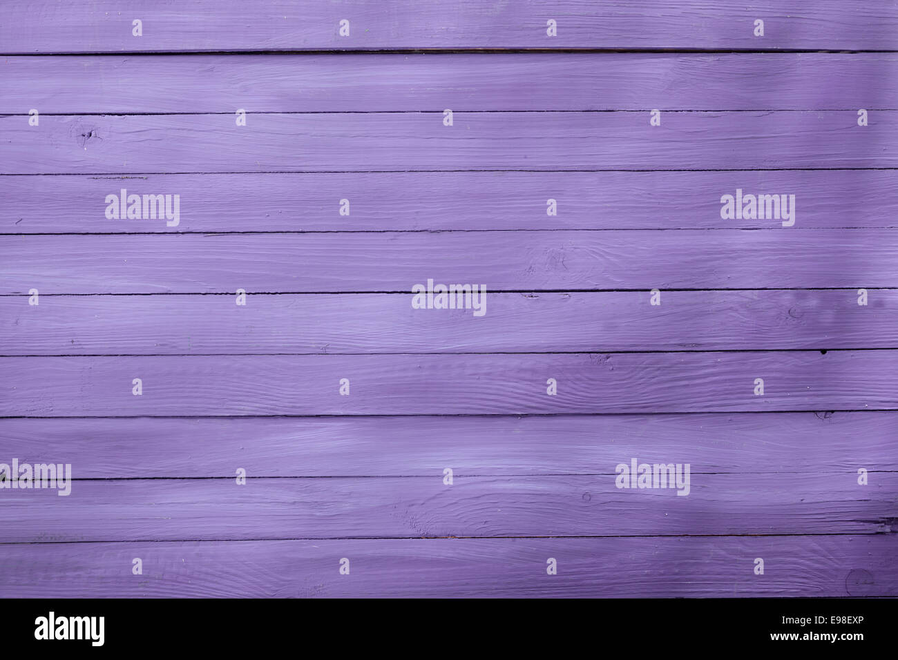 Legno texture di sfondo in un 2014 fashion colore di un bel ombra di lilla o viola con parallela schede orizzontale o di mantello Foto Stock