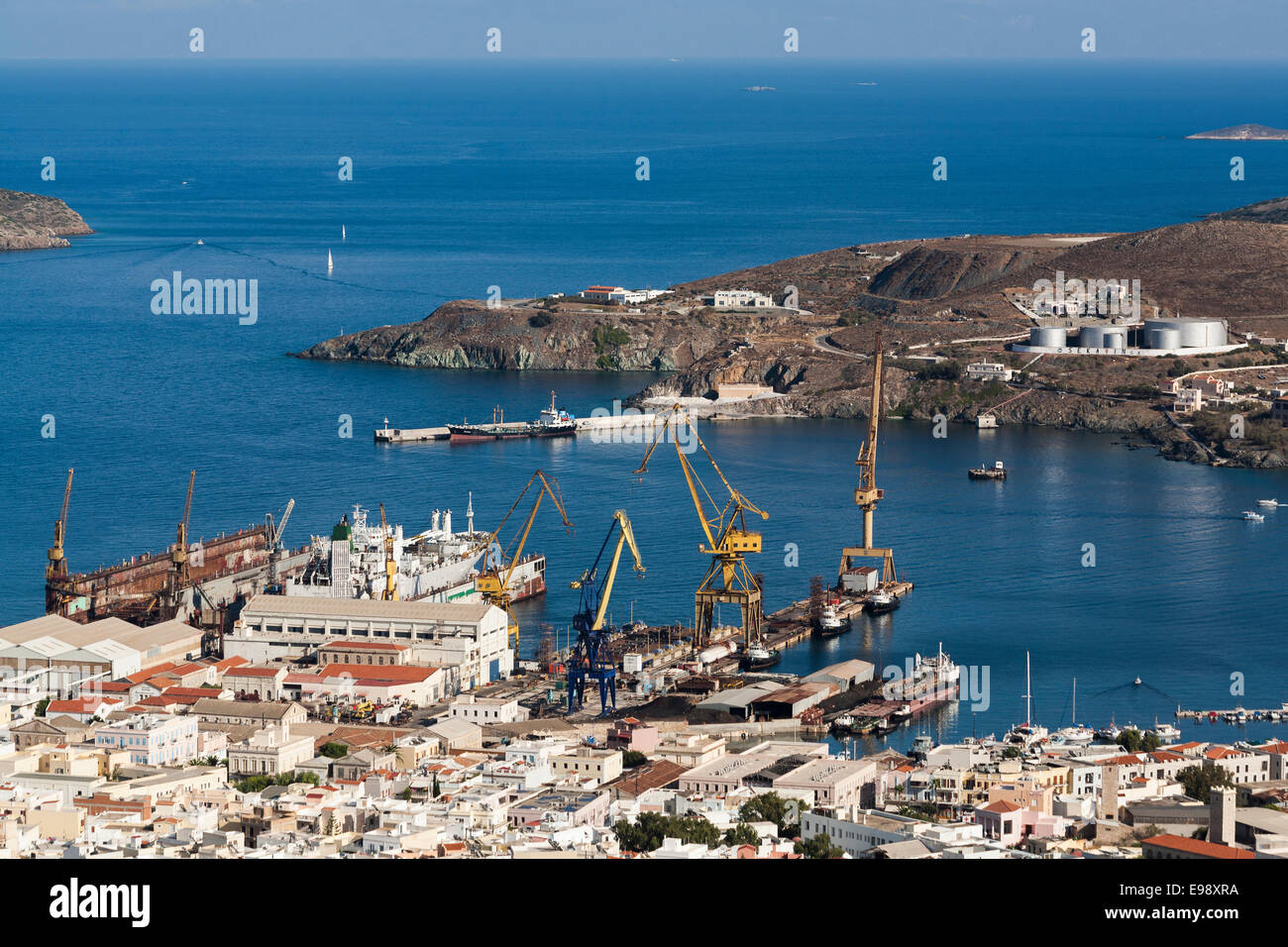 Grecia Cicladi, Syros, Ermoupolis, porto commerciale Foto Stock