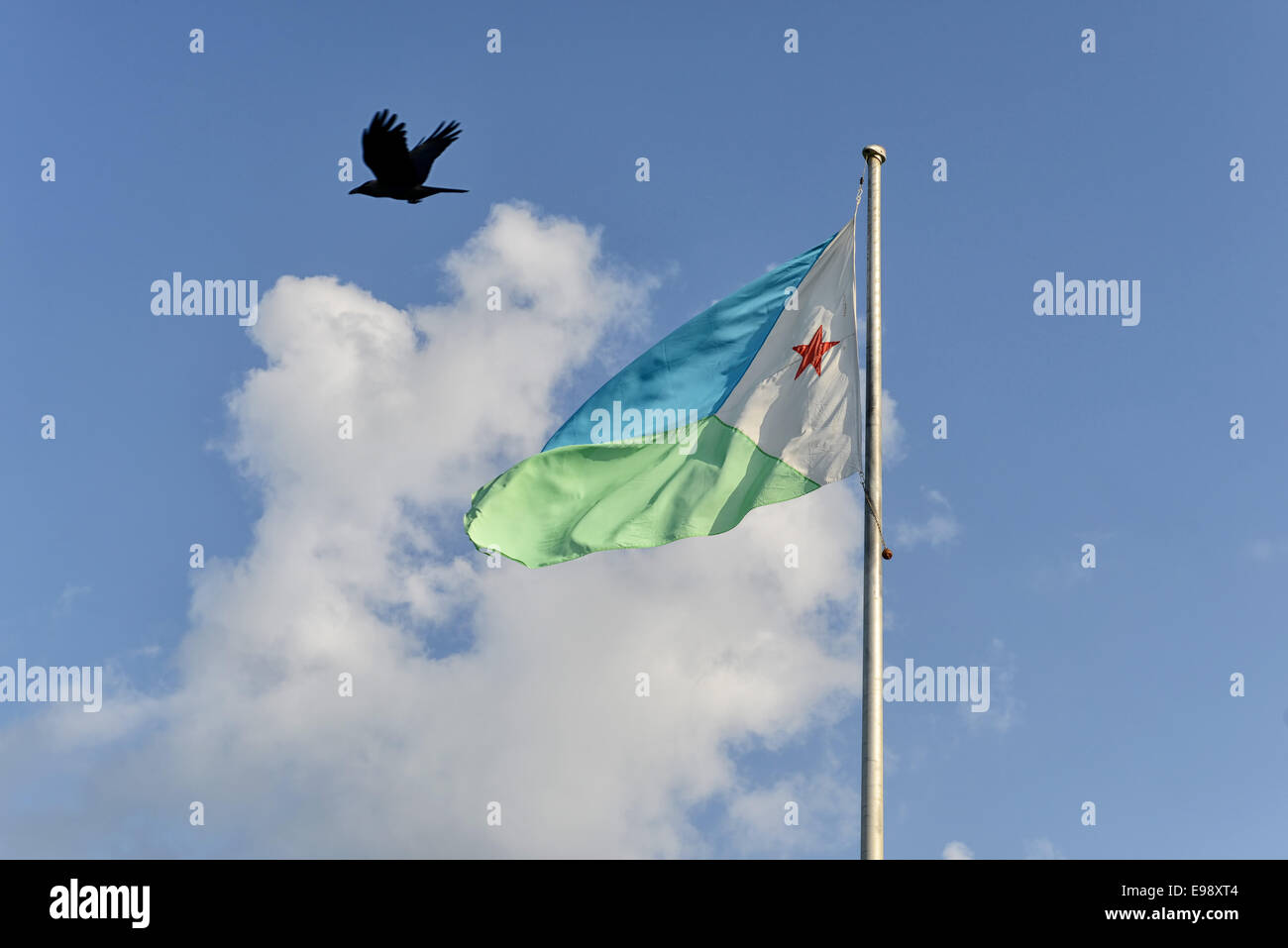 Bandiera nazionale al Kempinski Palace nella città di Gibuti, Gibuti Foto Stock