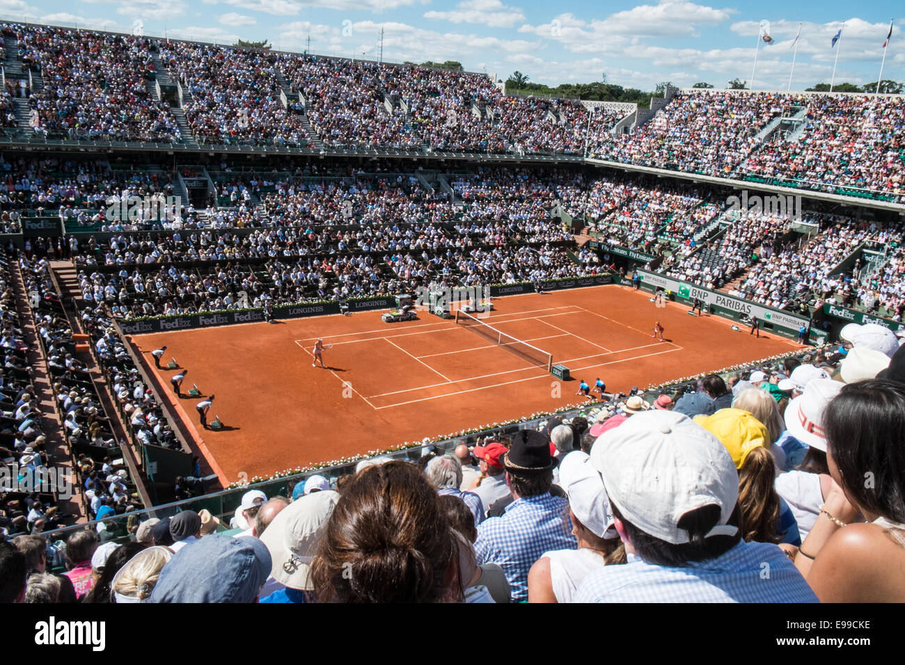 Semi partita finale femminile del torneo a corte Philippe-Chatrier da alto in gabbie a Roland Garros,aperto francese,Parigi,Francia. Foto Stock