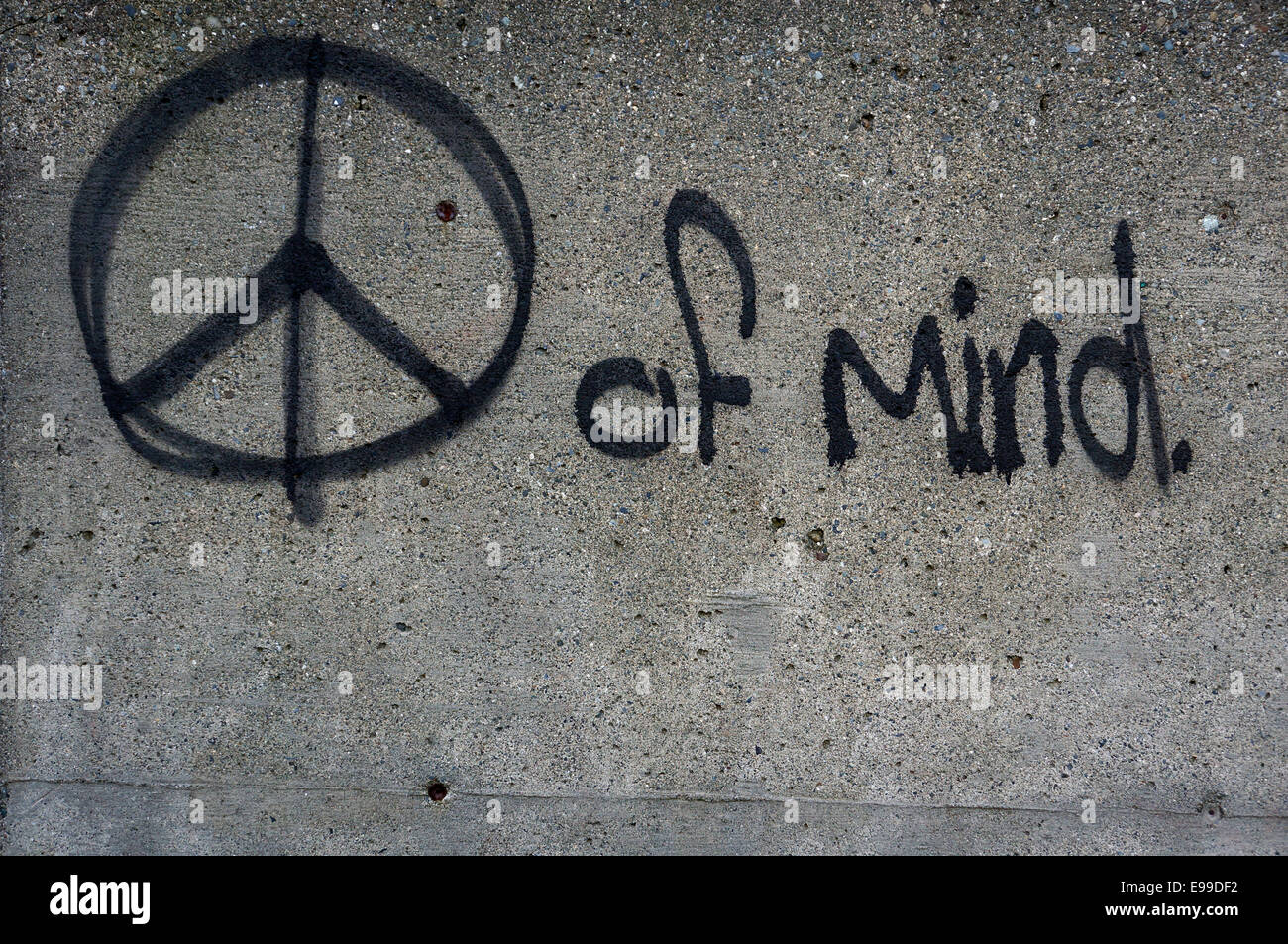 Urban graffiti su un muro di cemento in Vancouver, BC, Canada Foto Stock