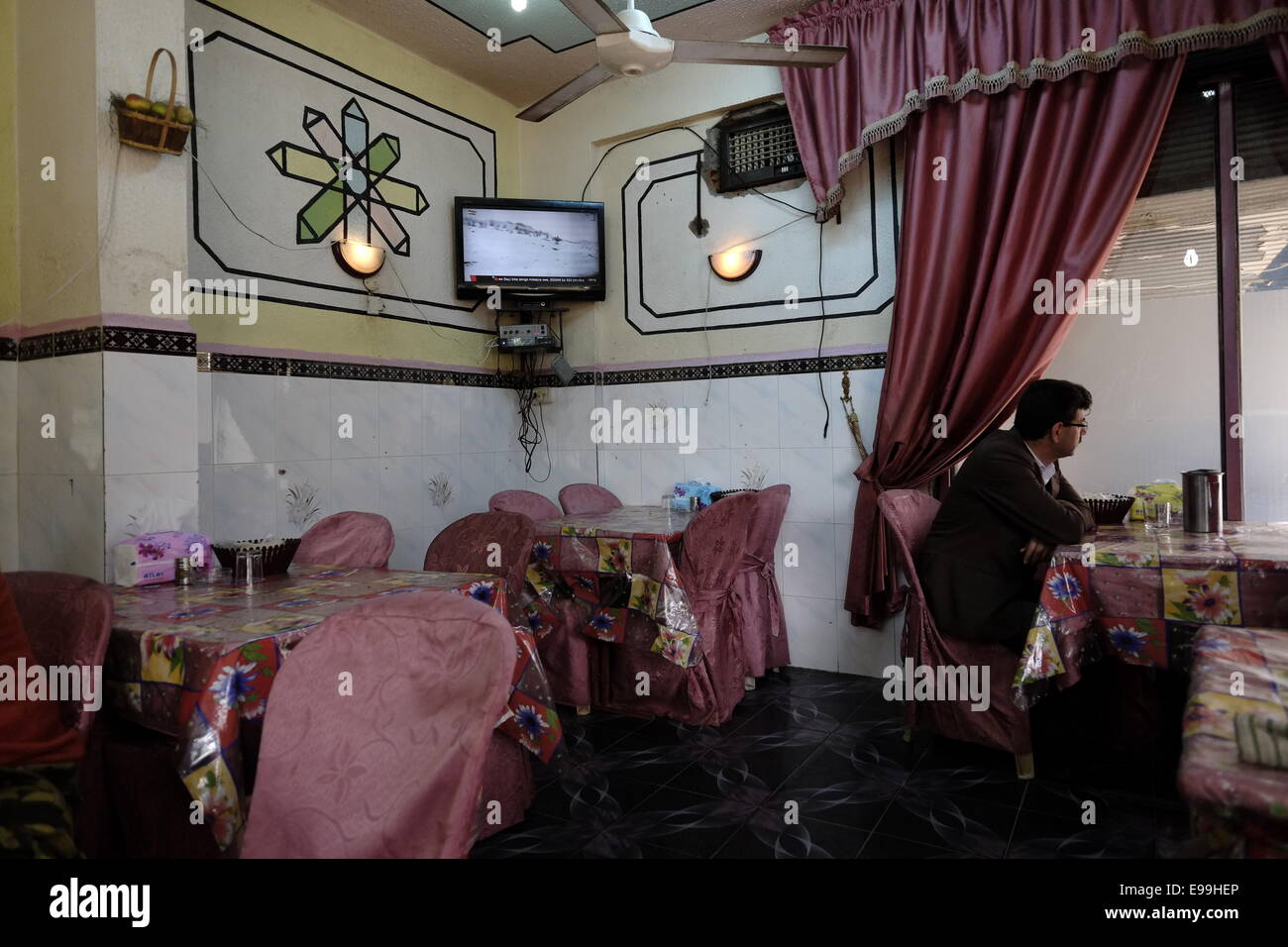 Un ristorante nella città di Al-Malikiyah anche chiamato Derek ( ) curda in Al Hasakah o distretto Hassakeh nella Siria settentrionale Foto Stock