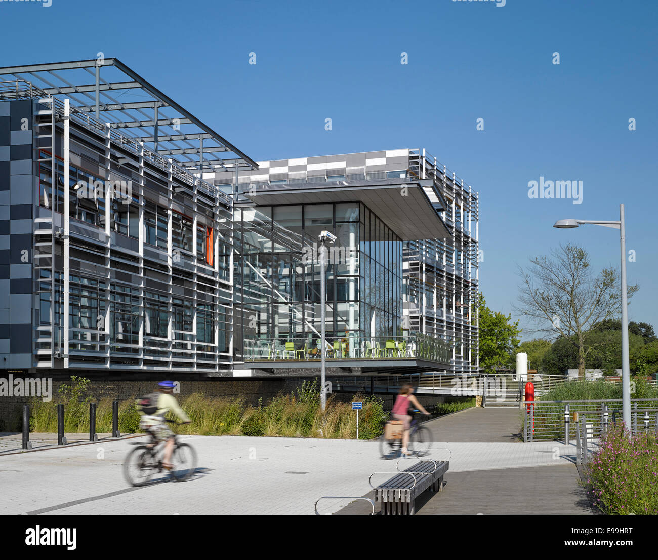 Università di Cambridge: Forum di Hauser, Cambridge, Regno Unito. Architetto: Wilkinson Eyre Architects, 2013. Vista della facciata con p Foto Stock