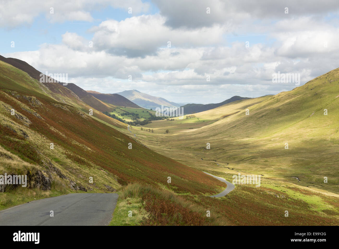 Newlands passano nel Lake District in Inghilterra Foto Stock