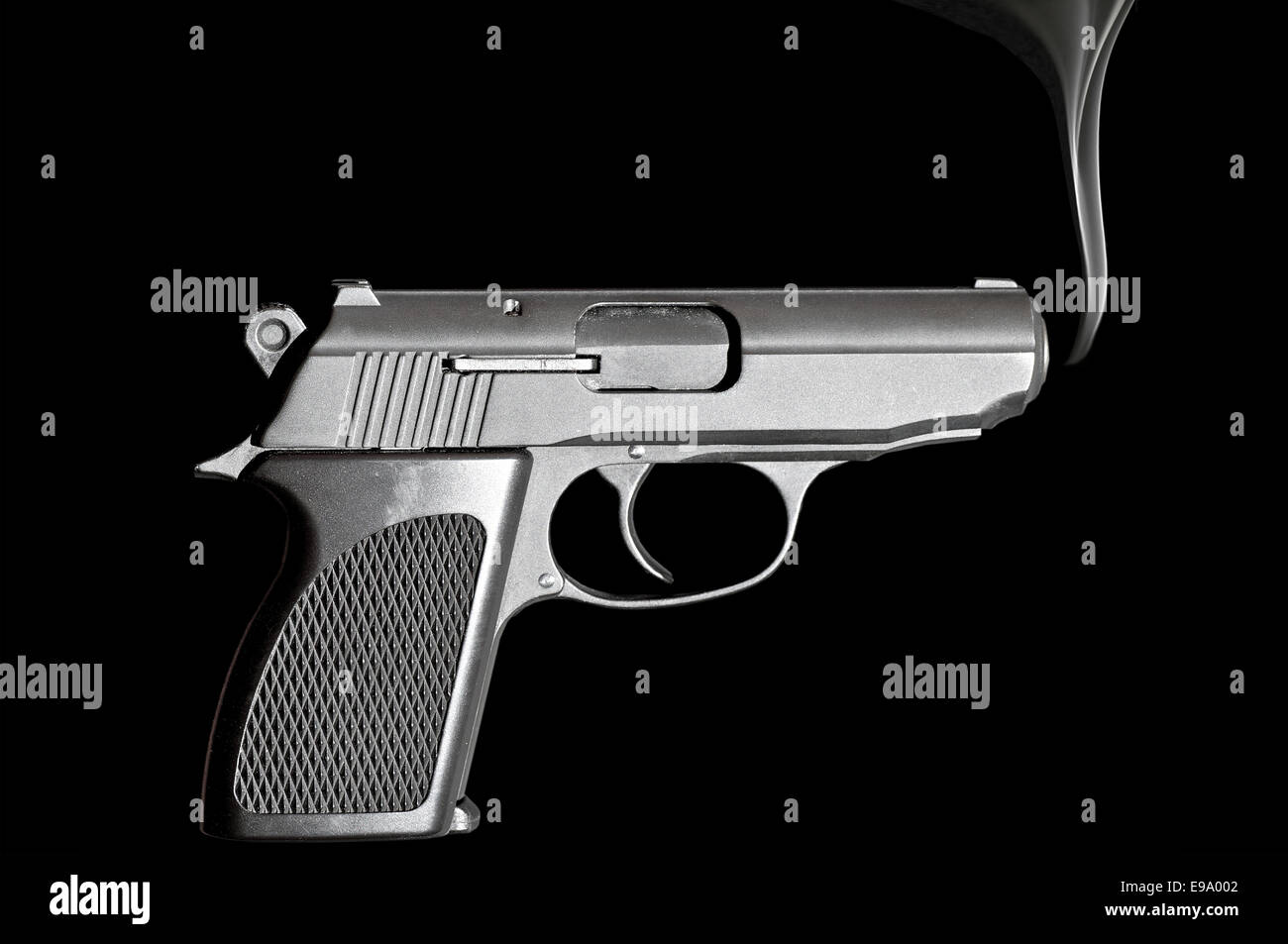 Pistola fumante immagini e fotografie stock ad alta risoluzione Alamy