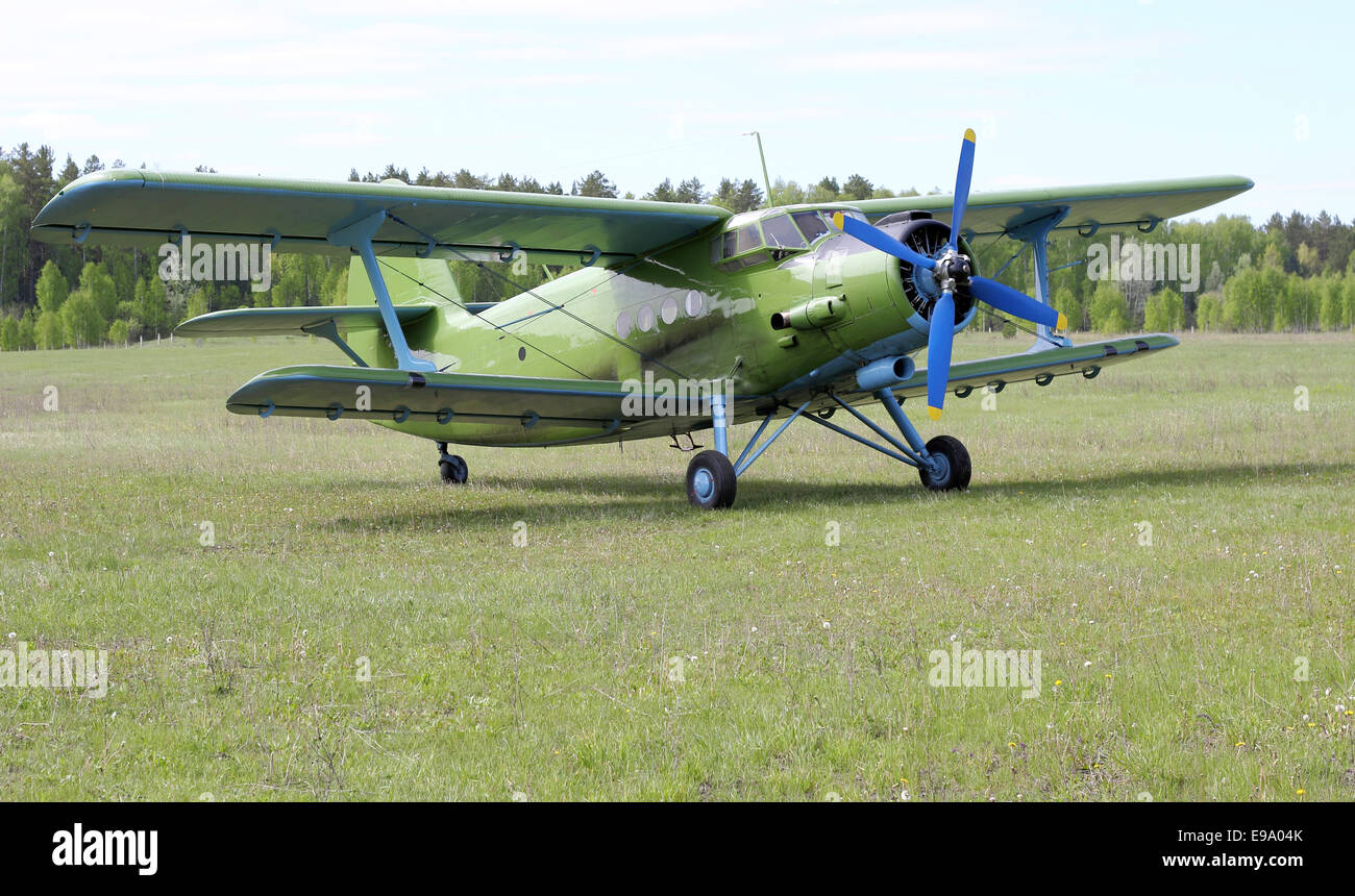 Un biplano-2 (Antonov) all'aeroporto Foto Stock