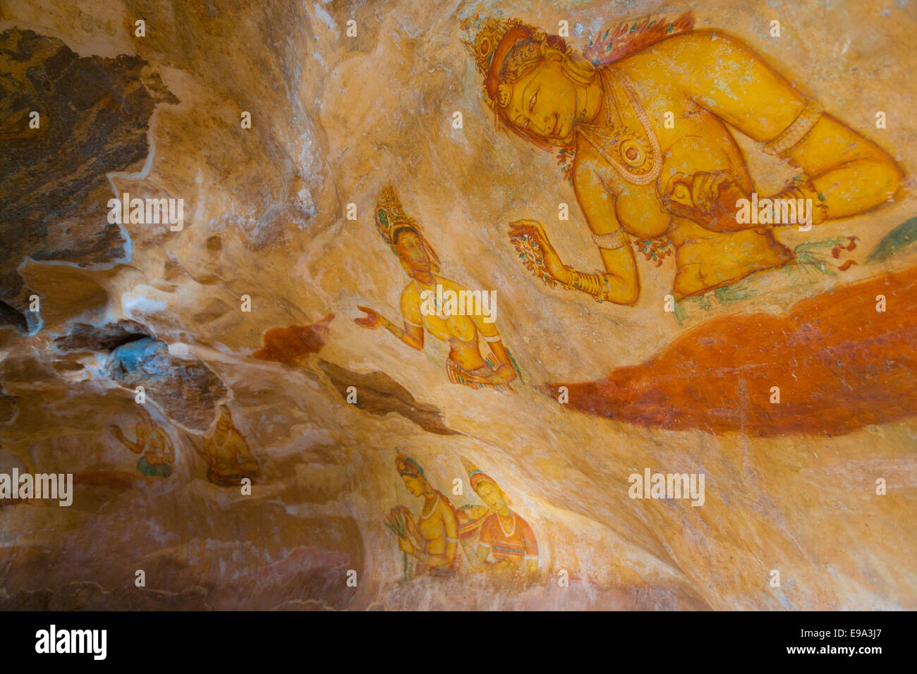 Roccia di Sigiriya antica grotta affreschi donne H Foto Stock