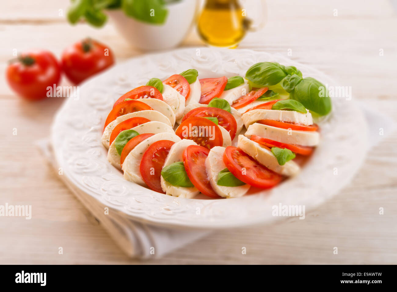 Con pomodoro mozzarella - nitidezza selettiva-profonde Foto Stock