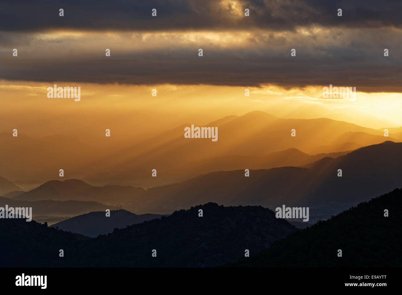 La mattina presto, vista da Mt Bozburun Tepesi tra Dalyan e Dalaman, Muğla Provincia, Riviera turca o Costa turchese Foto Stock
