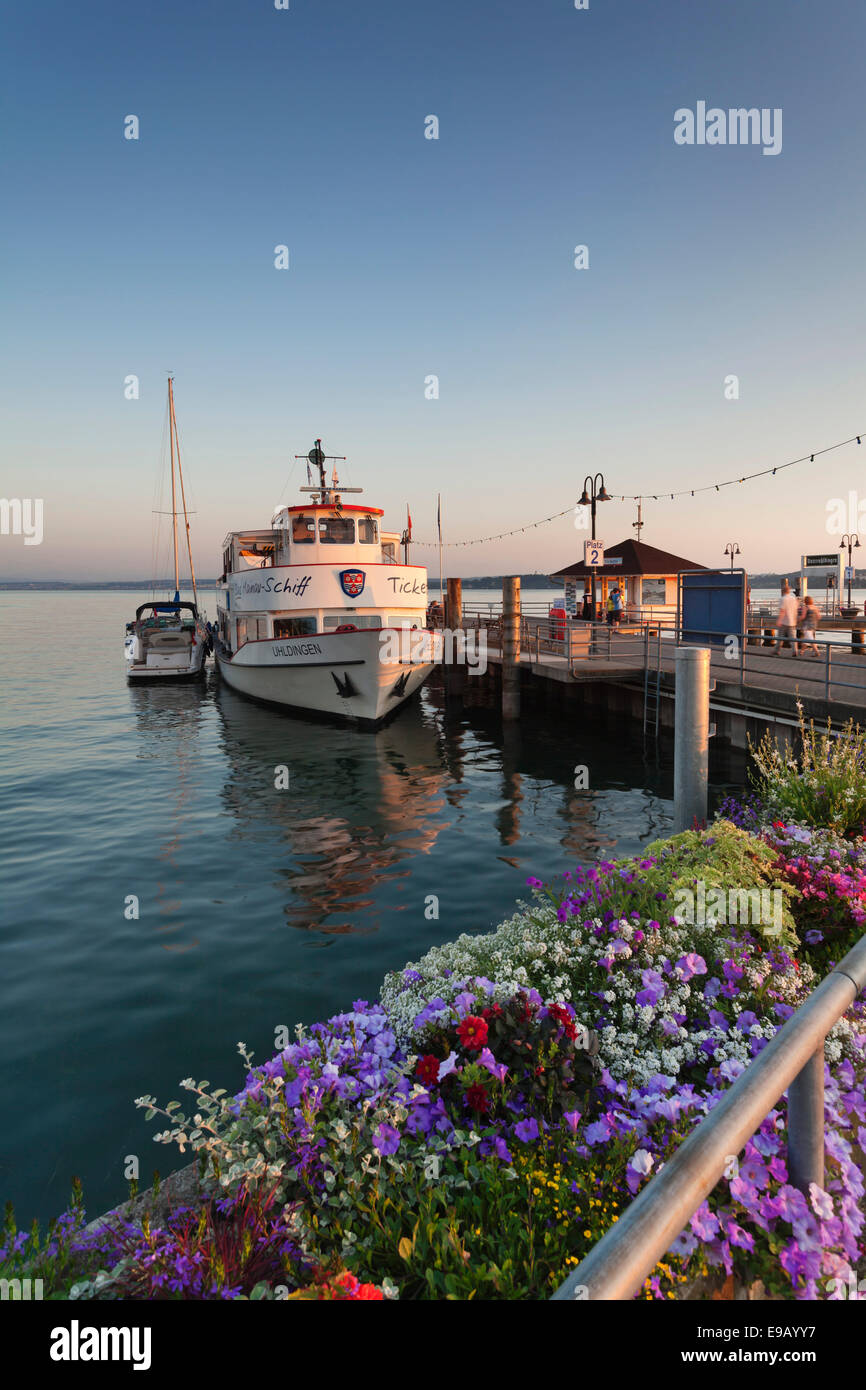 Pier, sul lago di Costanza Unteruhldingen, Baden-Württemberg, Germania Foto Stock