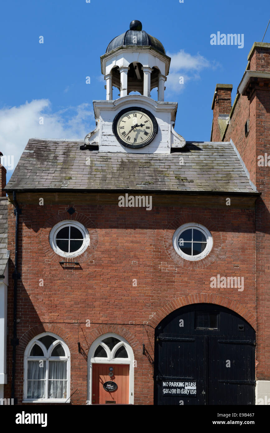 Torre dell orologio su un edificio ampio Gate, Ludlow, Shropshire, Inghilterra, Regno Unito, Gran Bretagna, Europa Foto Stock