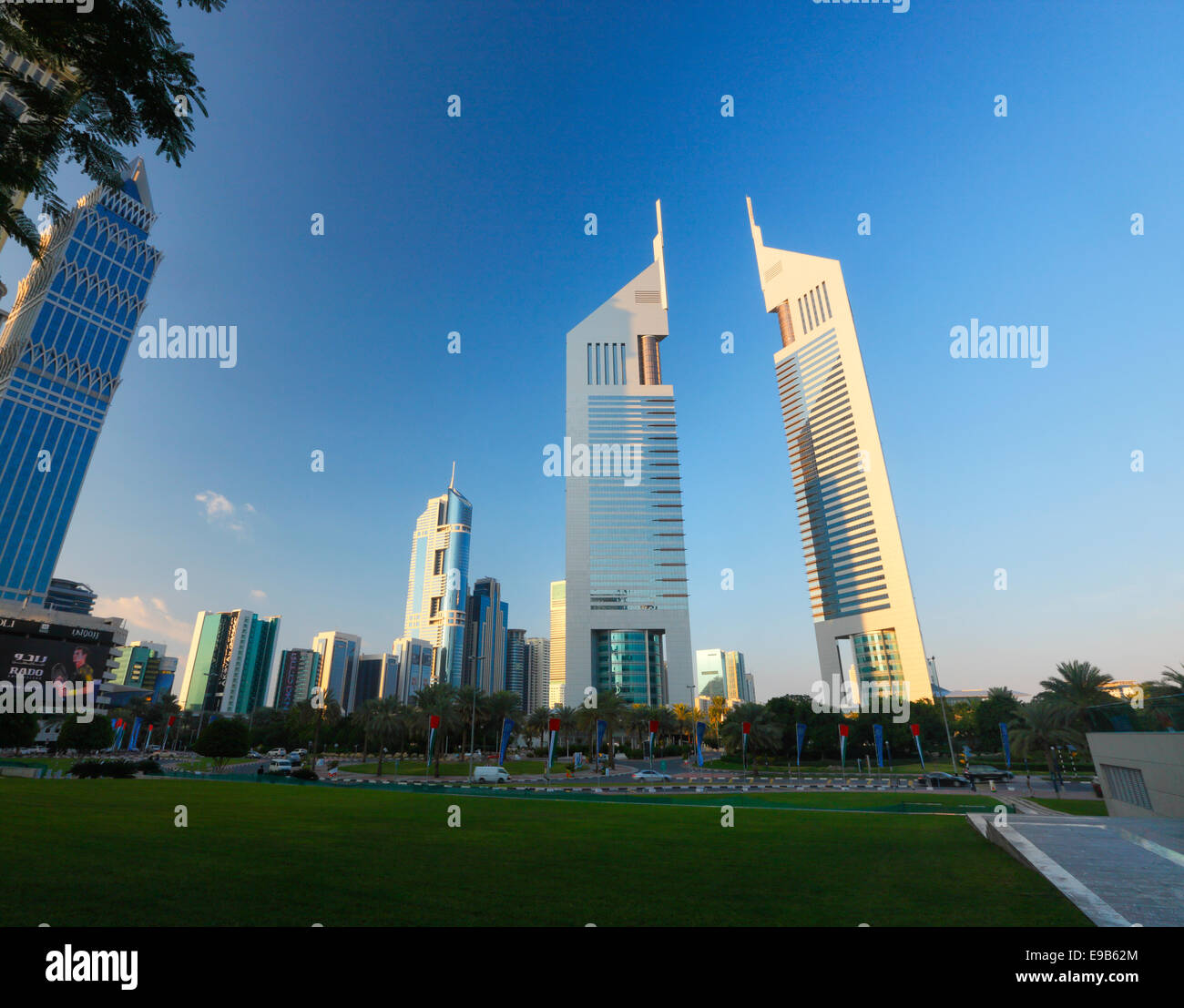 Emirates Towers, Dubai, Emirati Arabi Uniti. Foto Stock
