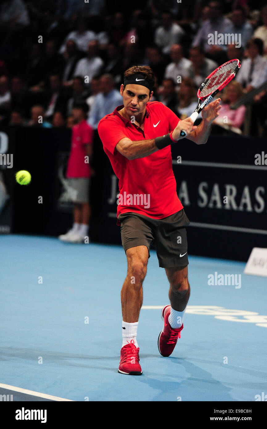 Basel, Svizzera. 23 ottobre, 2014. Roger Federer durante la seconda prova del campionato svizzero interni a St. Jakobshalle. Foto: Miroslav Dakov/ Alamy Live News Foto Stock