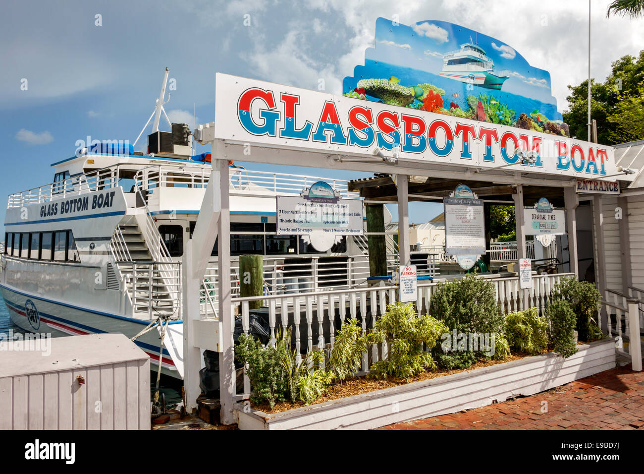 Key West Florida, Keys Gulf of Mexico, Duval Street, Glassbottom Boat, Glass Bottom, i visitatori viaggiano tour turistico luoghi di interesse storico culto Foto Stock