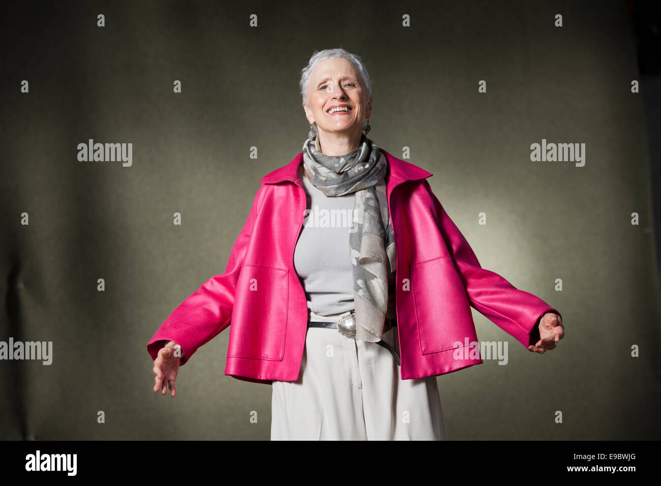 Sara Paretsky, autore americano di detective fiction, all'Edinburgh International Book Festival 2014. Edimburgo, Scozia. Foto Stock