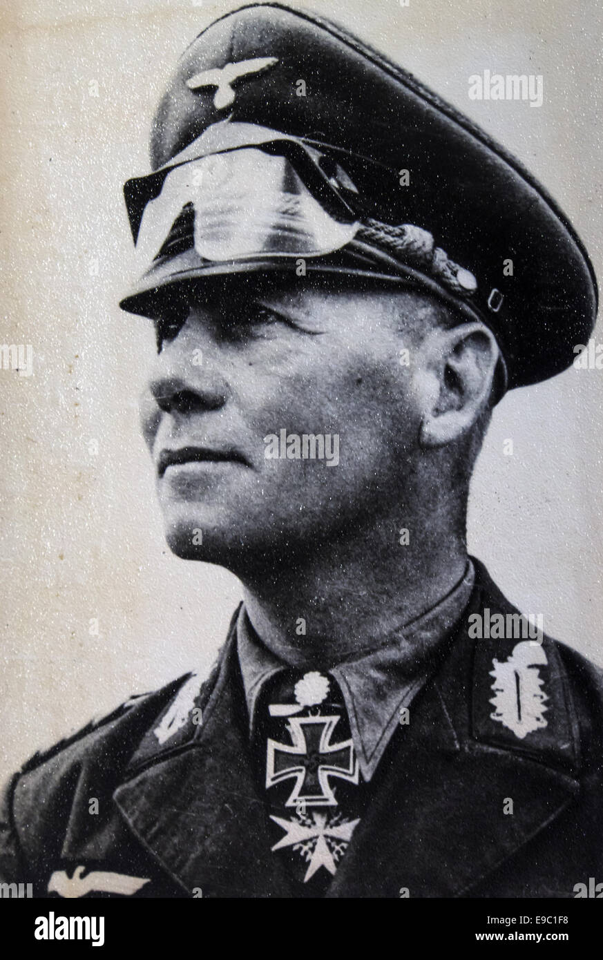 Erwin Rommel. Undicesimo oct, 2014. Erwin Johannes Eugen Rommel (15 novembre 1891 '"" 14 ottobre 1944), conosciuto popolarmente come la volpe del deserto (WÃ¼stenfuchs), era un tedesco maresciallo di campo della II Guerra Mondiale. Egli ha guadagnato il rispetto di entrambi le proprie truppe e i suoi nemici. Germania, 1930s. Riproduzione di foto antiche. © Igor Golovniov/ZUMA filo/ZUMAPRESS.com/Alamy Live News Foto Stock