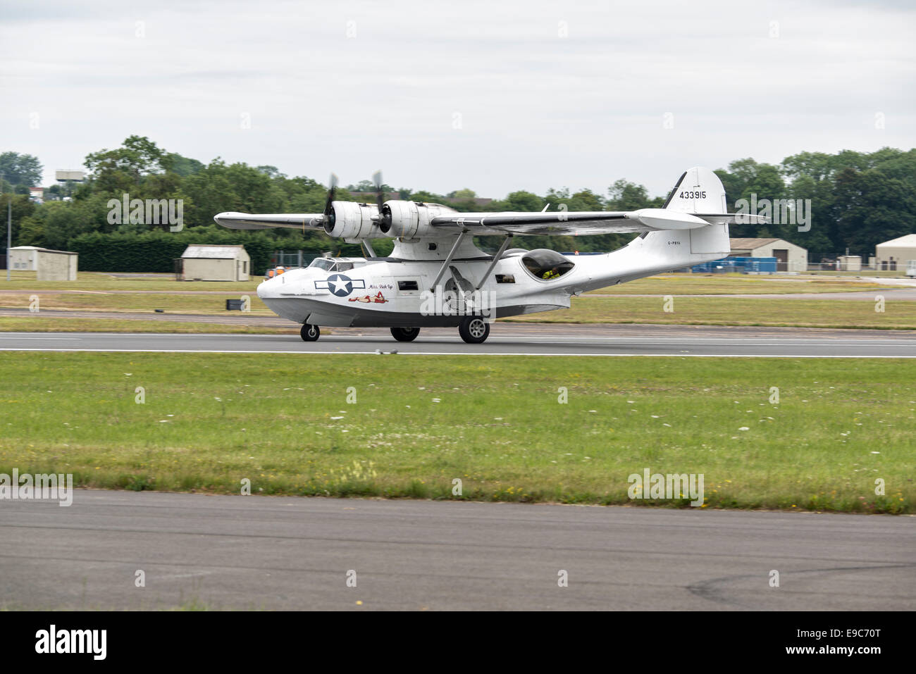 Piano della vela bella costruttiva PBY Catalina arriva a Fairford di partecipare nel 2014 Royal International Air Tattoo Foto Stock