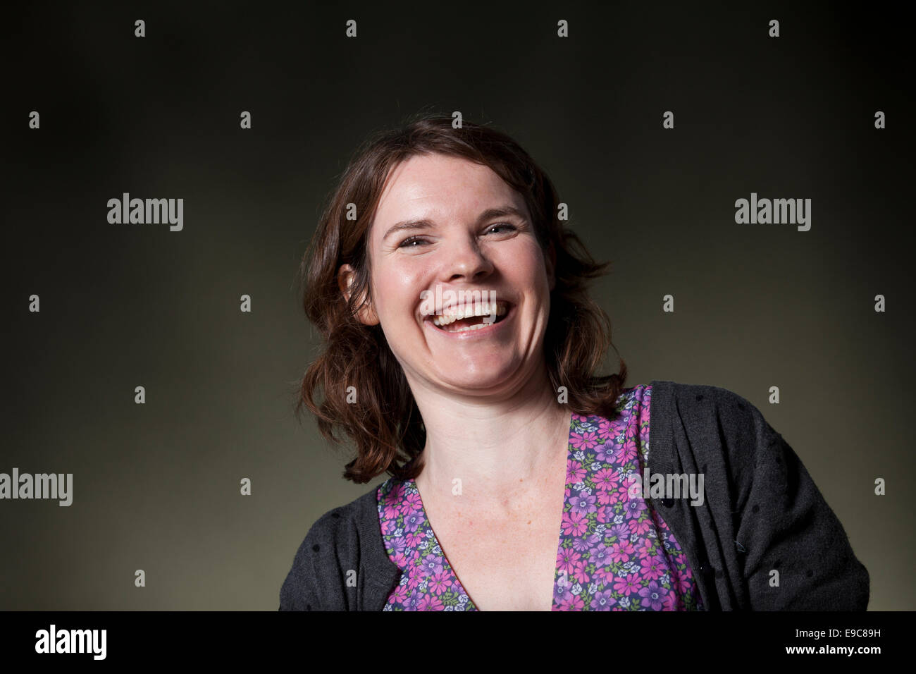 Rhian Edwards, poeta gallese, performer e musicista, all'Edinburgh International Book Festival 2014. Foto Stock