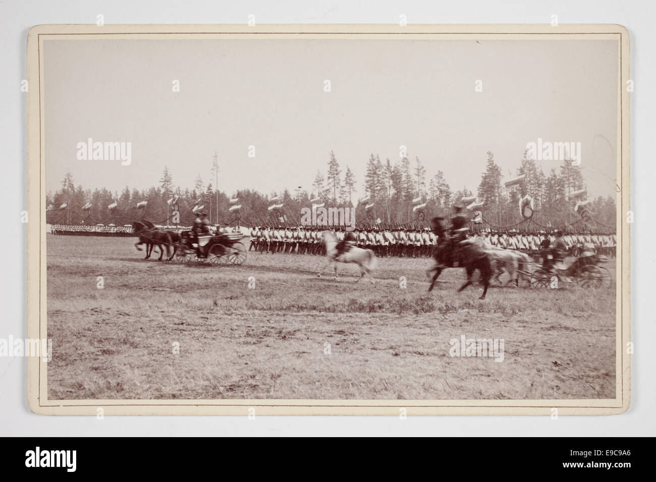 Una fotografia storica della Finlandia, parte della collezione Svenska litteratursällskapet, che raffigura la storia militare della Finlandia. Questa immagine mette in evidenza l'eredità militare della Finlandia durante periodi significativi di conflitto. Foto Stock